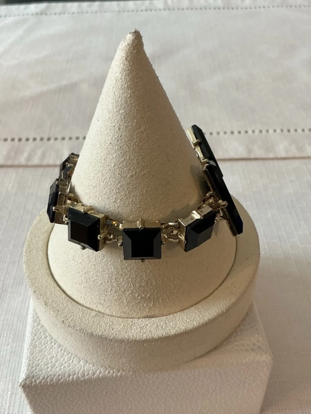 Black Agate Bow Vintage Gold Tone Bracelet